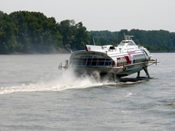 Barco en dirección a Bratislava